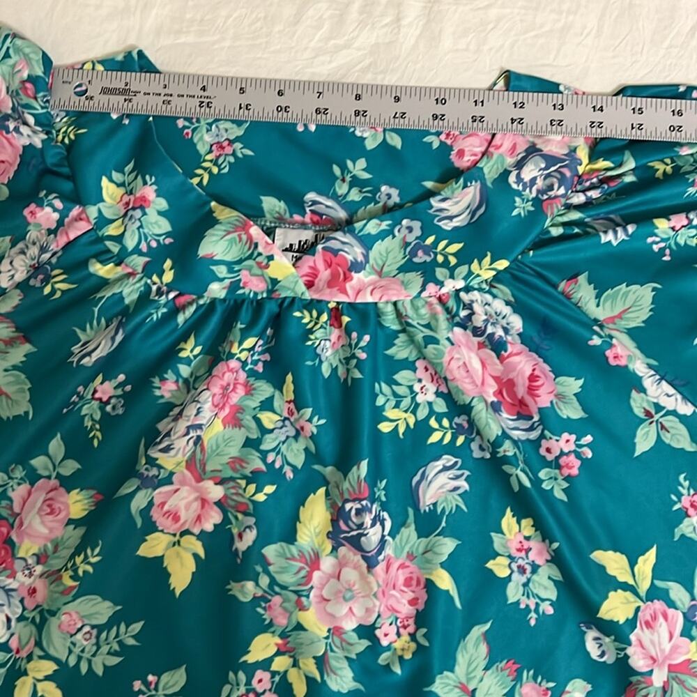 Vintage nightgown Size 1X-2X - Picture 13 of 14